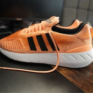 Swift Run 22 Acid Orange Adidas size 11 US GZ3404